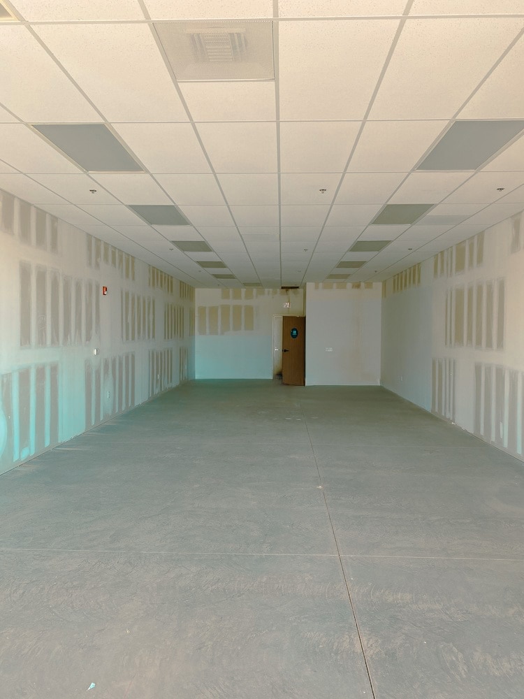 15617-15683 Roy Rogers Dr, Victorville, CA for lease Interior Photo- Image 1 of 2