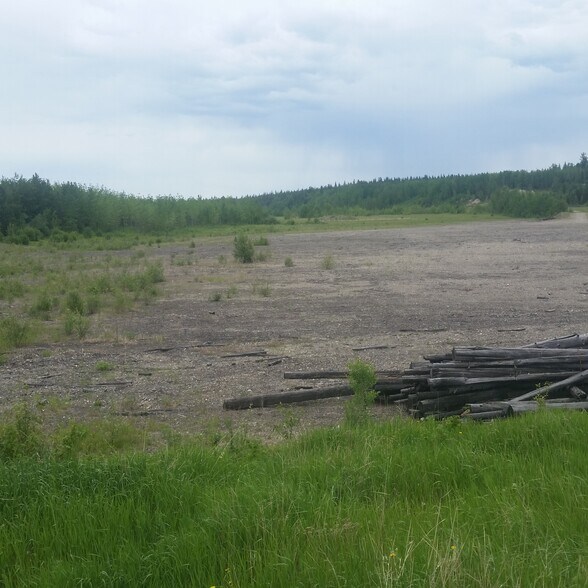 10012 Willowcale Road, Prince George, BC à vendre - Photo du bâtiment - Image 3 de 5