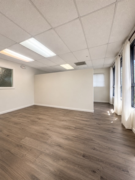 14529 Archwood St, Van Nuys, CA à louer - Photo du bâtiment - Image 1 de 13