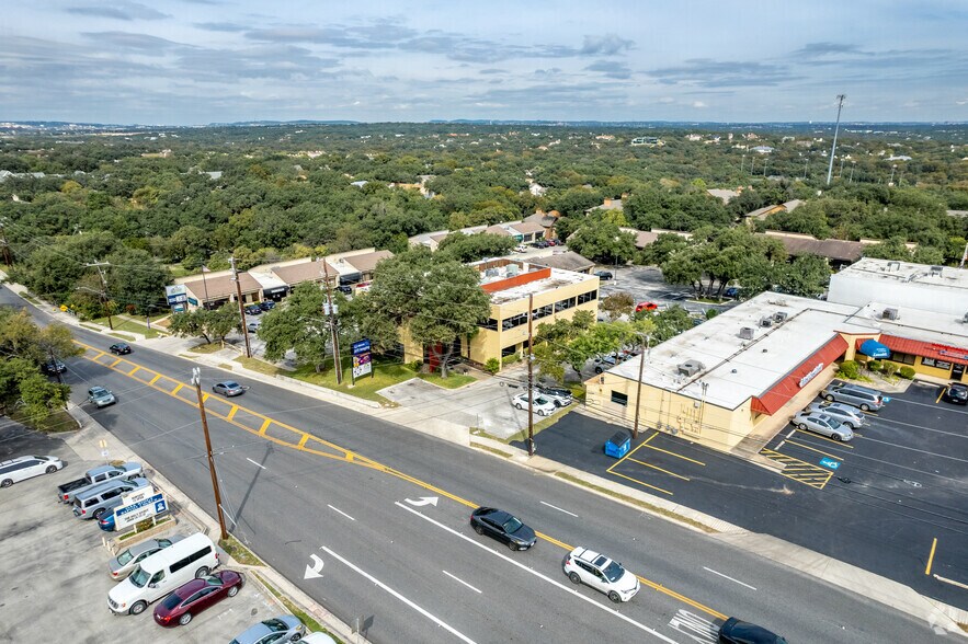 10918 Vance Jackson Rd, San Antonio, TX à louer - Aérien - Image 2 de 12