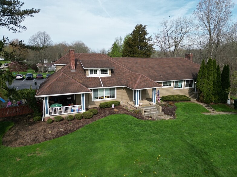 4770 Darrow Rd, Stow, OH à vendre - Photo du bâtiment - Image 2 de 30
