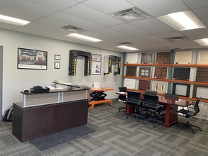 283 E Main St, Newark, OH for lease Interior Photo- Image 2 of 4