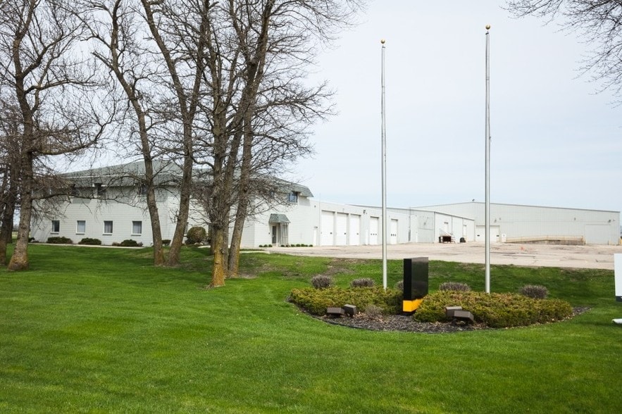 3249 County Road 45 S, Owatonna, MN for lease - Building Photo - Image 3 of 83