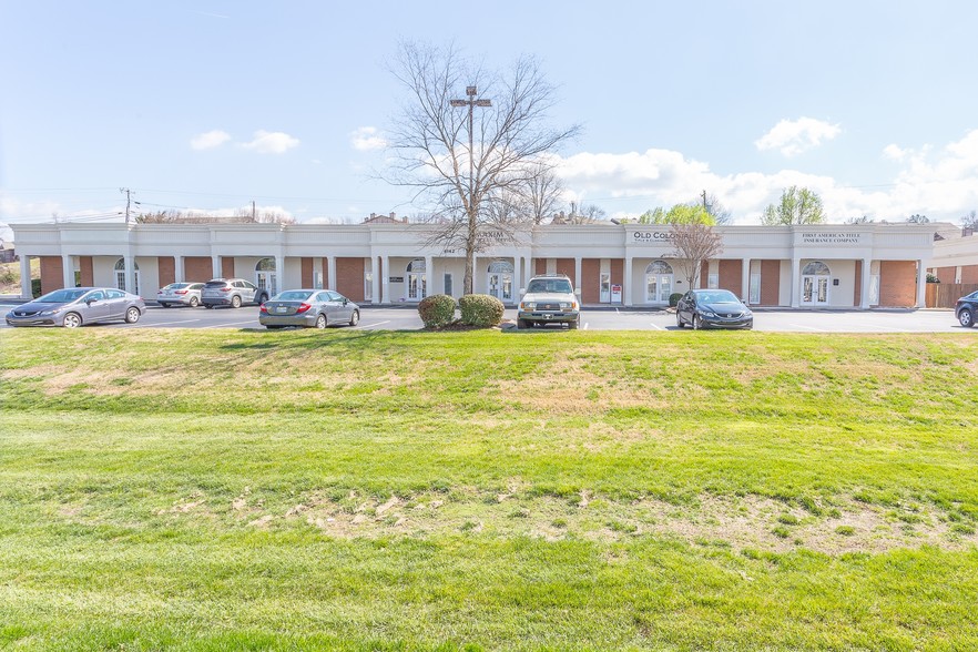 6142 Shallowford Rd, Chattanooga, TN for sale - Building Photo - Image 1 of 1