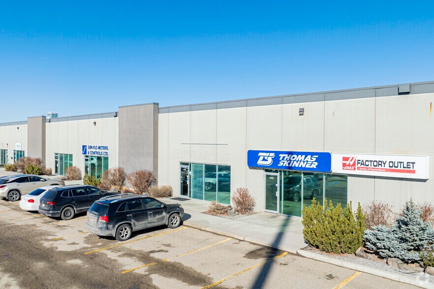 4410-5060 50th Ave SE, Calgary, AB for sale - Primary Photo - Image 1 of 1