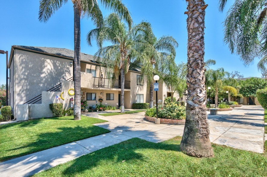 18181 Valley Blvd, Bloomington, CA à vendre - Photo du bâtiment - Image 3 de 25