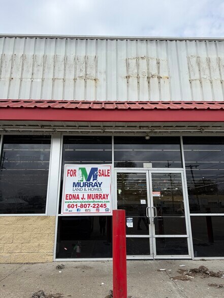 504 N EE Wallace Blvd, Ferriday, LA à vendre - Photo du bâtiment - Image 3 de 18