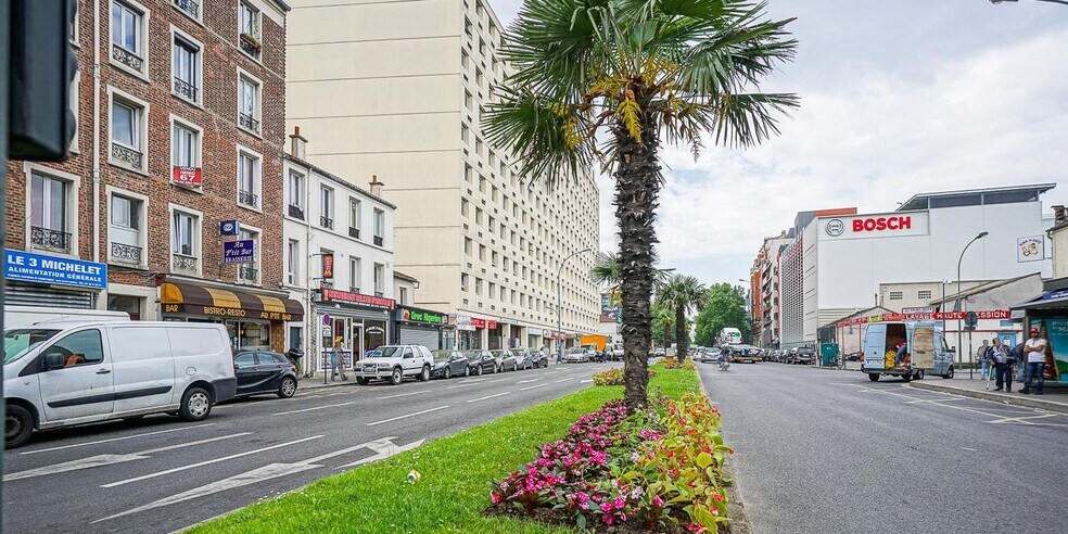 Bureau dans Saint-Ouen-Sur-Seine à louer - Photo du bâtiment - Image 2 de 14
