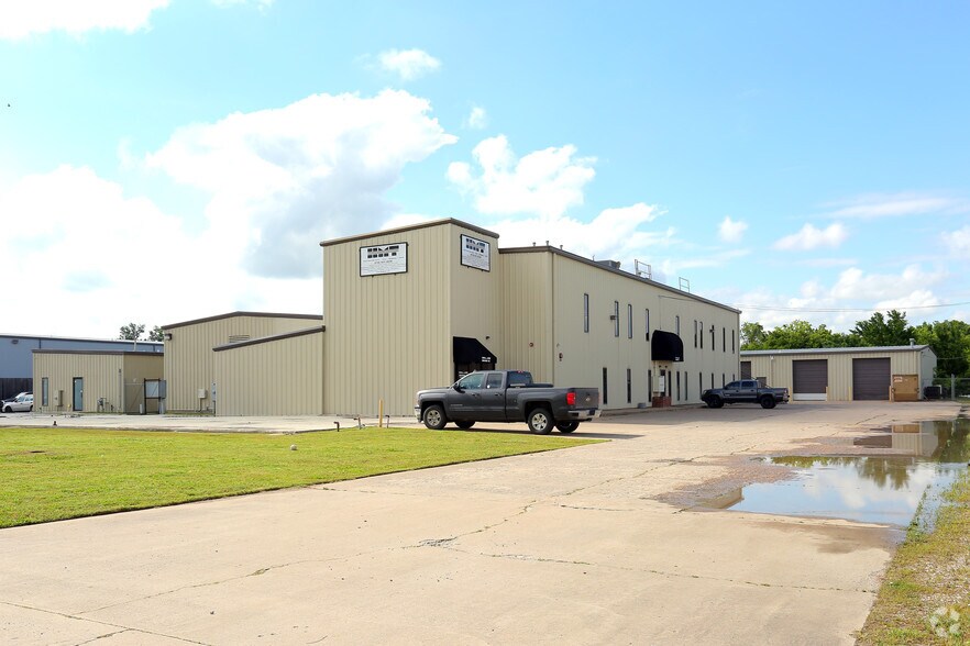 10701 E Ute St, Tulsa, OK à vendre - Photo du bâtiment - Image 3 de 20