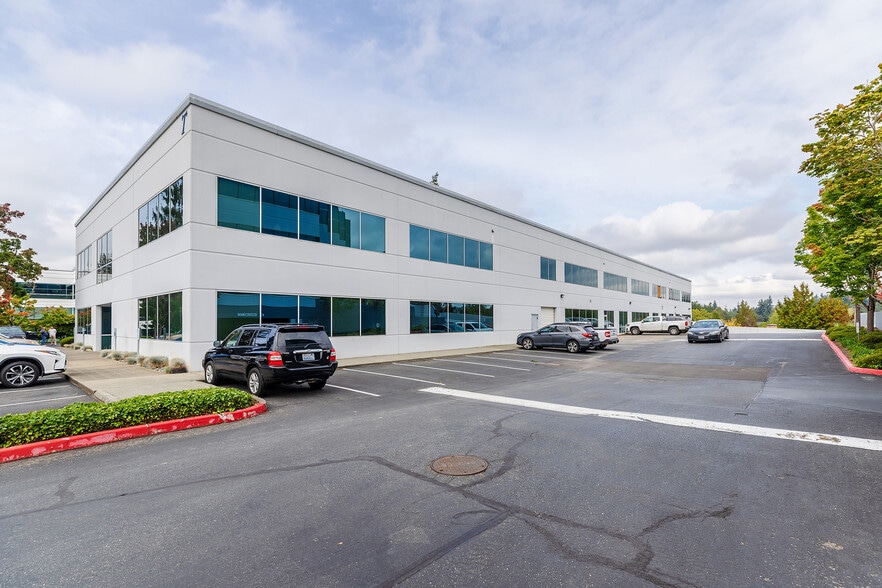 12220 113th Ave NE, Kirkland, WA for lease - Building Photo - Image 3 of 6