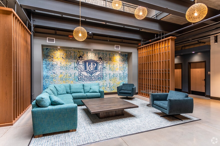 525 2nd St, La Crosse, WI à louer - Photo intérieure - Image 2 de 15