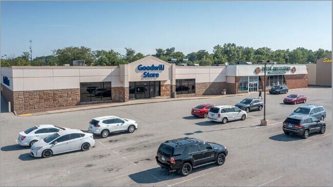 Plus de détails pour 6302 E 82nd St, Indianapolis, IN - Commerce de détail à vendre