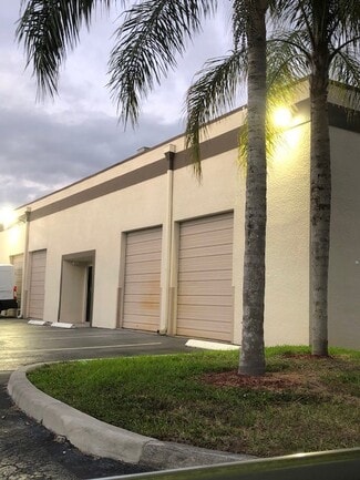 More details for 10026 Spanish Isle Blvd, Boca Raton, FL - Industrial for Lease