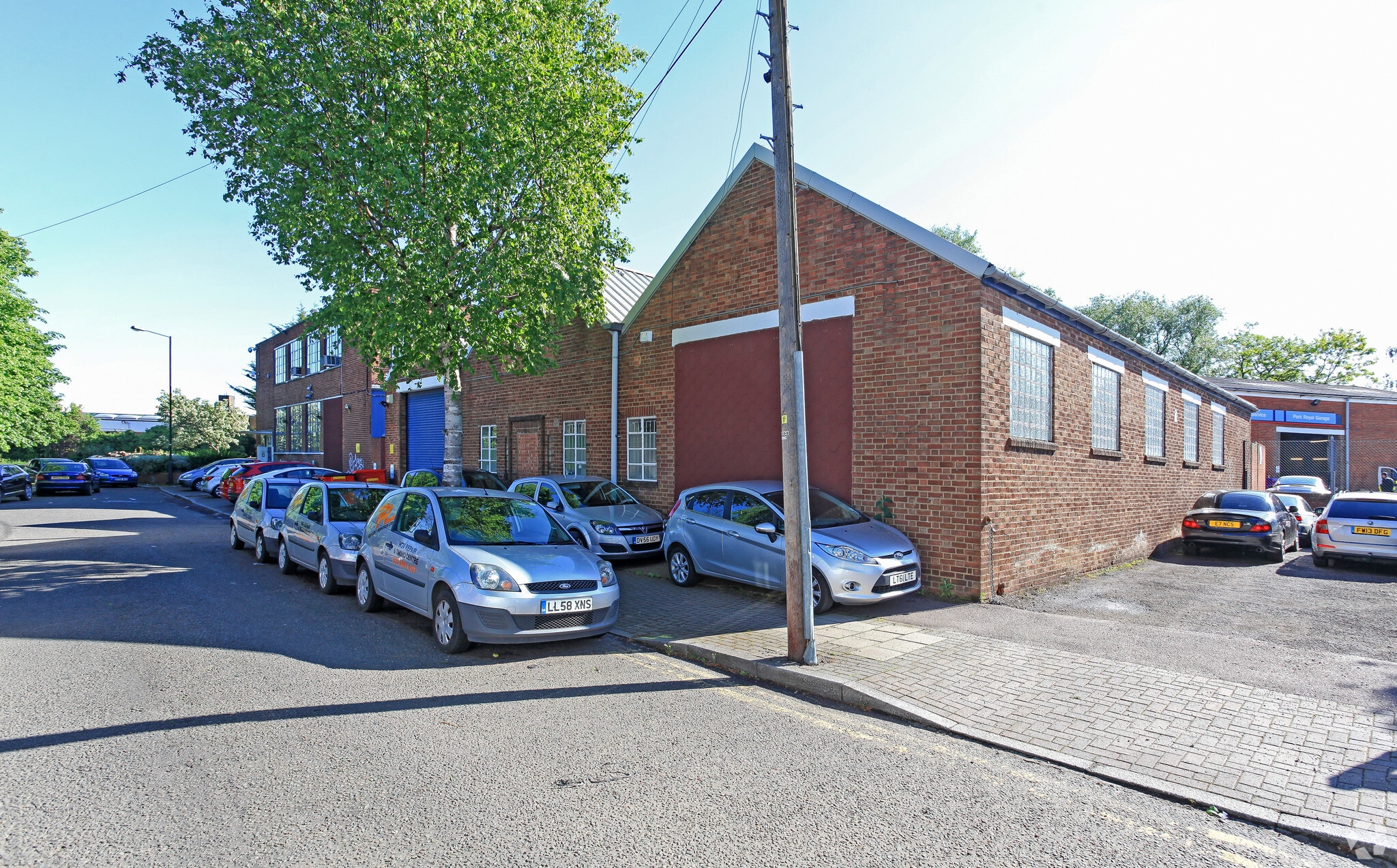 42-50 Steele Rd, London for lease Primary Photo- Image 1 of 7