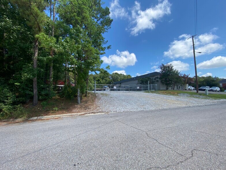 Owens Pkwy, Pelham, AL à louer - Photo du bâtiment - Image 3 de 7