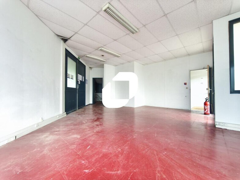 Flex dans Créteil à louer - Photo du bâtiment - Image 2 de 17