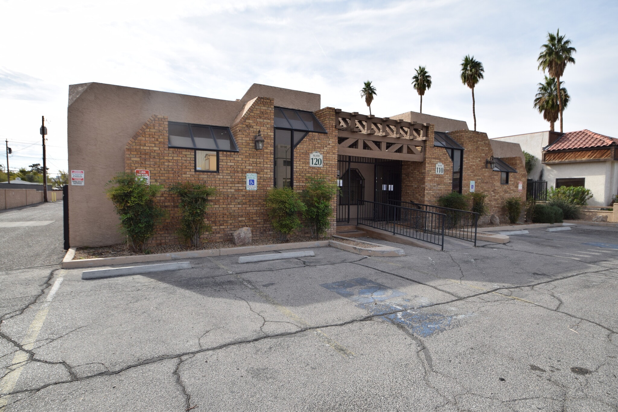 3009 W Charleston Blvd, Las Vegas, NV for lease Building Photo- Image 1 of 17