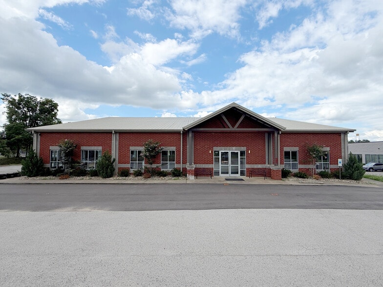 121 Adams Ln, Mount Juliet, TN à vendre - Photo du bâtiment - Image 1 de 6