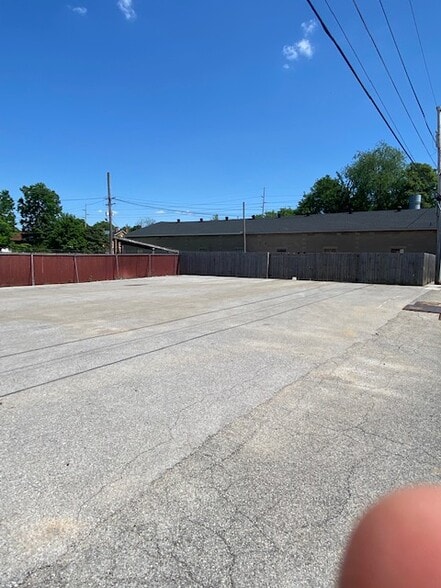 400-402 E Market St, New Albany, IN à vendre - Photo du bâtiment - Image 3 de 10