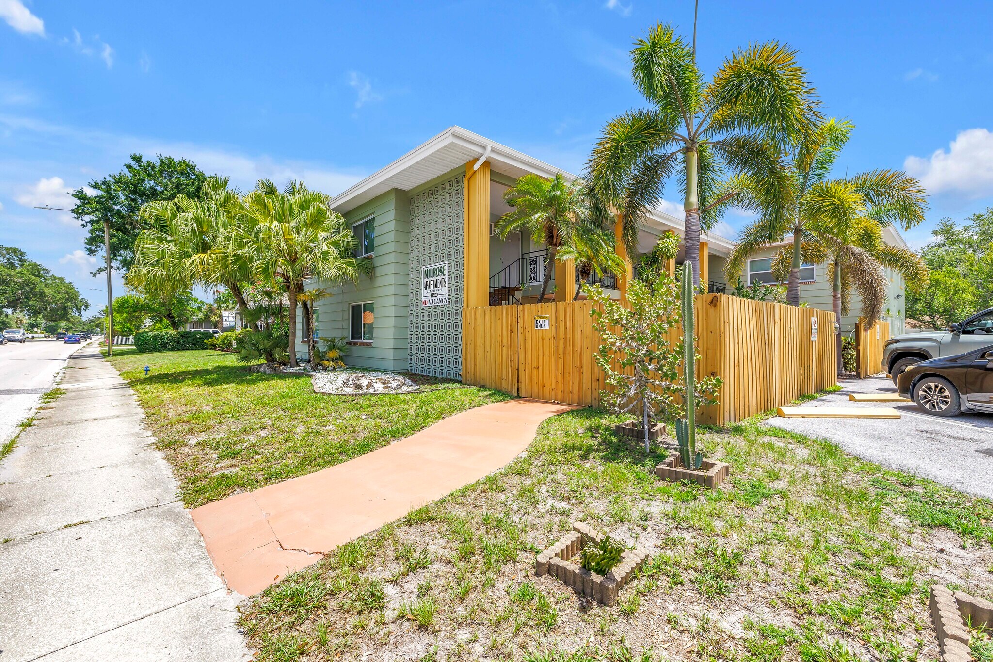 1520 22nd Ave N, Saint Petersburg, FL à vendre Photo du bâtiment- Image 1 de 7