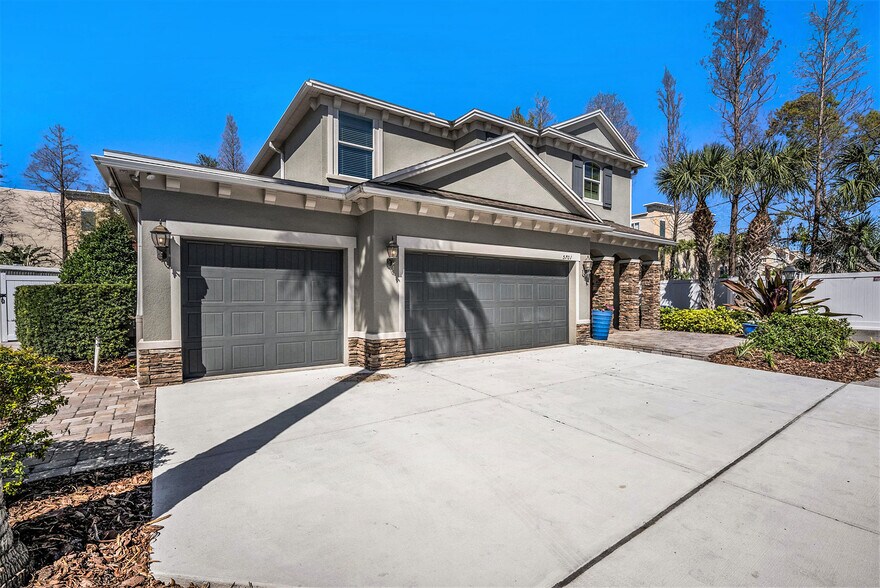 5701 S Macdill Ave, Tampa, FL à vendre - Photo du bâtiment - Image 2 de 36