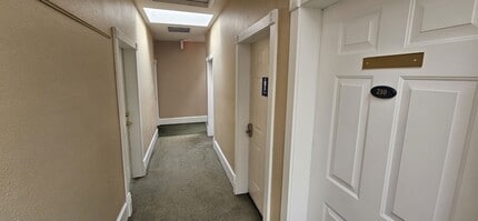 22566 SW Washington St, Sherwood, OR à louer Photo intérieure- Image 2 de 6