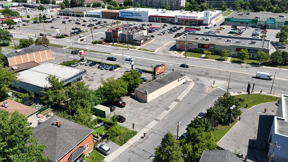 1076 St. Laurent Blvd, Ottawa, ON for sale - Building Photo - Image 3 of 11