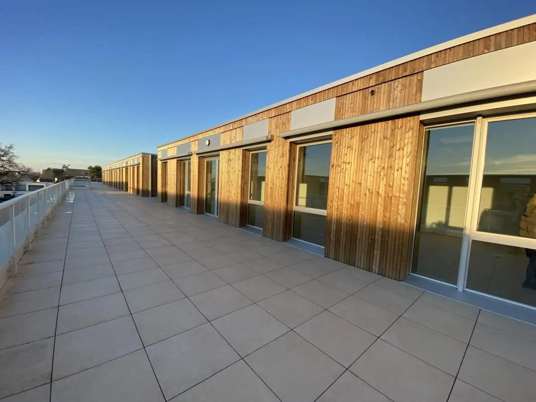 Office in Saint-Jacques-de-la-Lande for lease Building Photo- Image 1 of 22