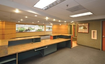 34405 W 12 Mile Rd, Farmington Hills, MI for lease Interior Photo- Image 1 of 5