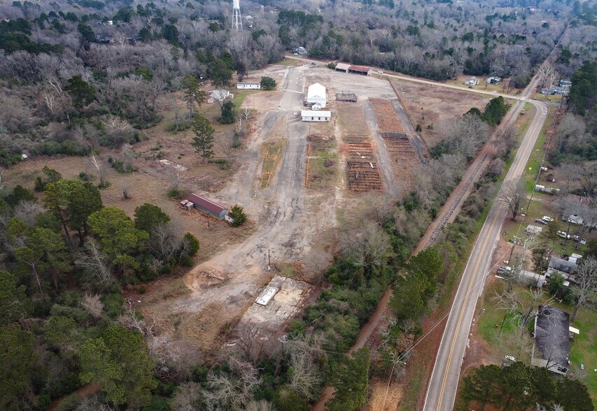 730 Humble Rd, New London, TX à vendre - Photo du bâtiment - Image 3 de 24