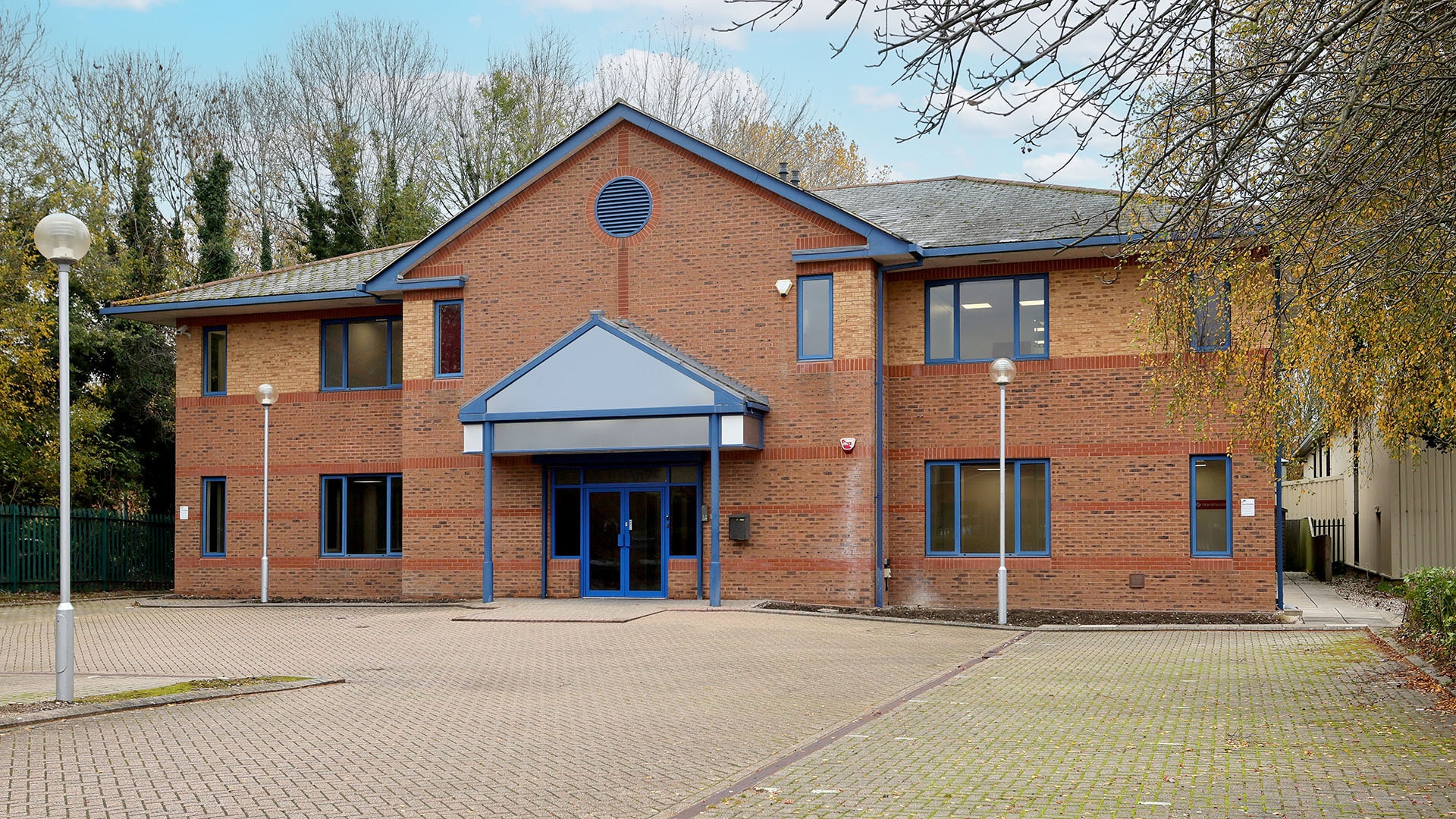 2B Herongate, Hungerford for lease Primary Photo- Image 1 of 2