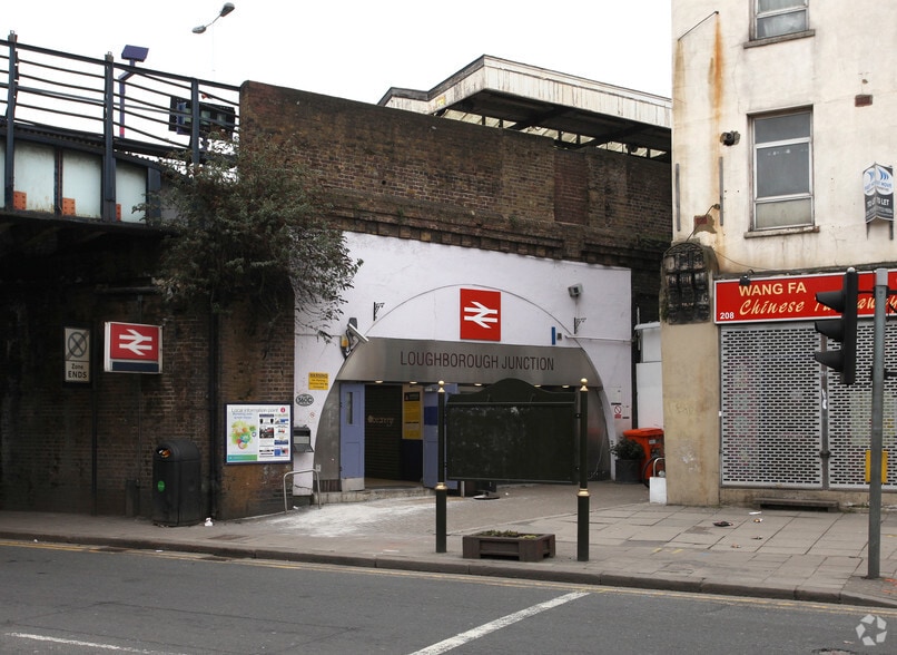 Coldharbour Ln, Londres à louer - Photo principale - Image 1 de 3