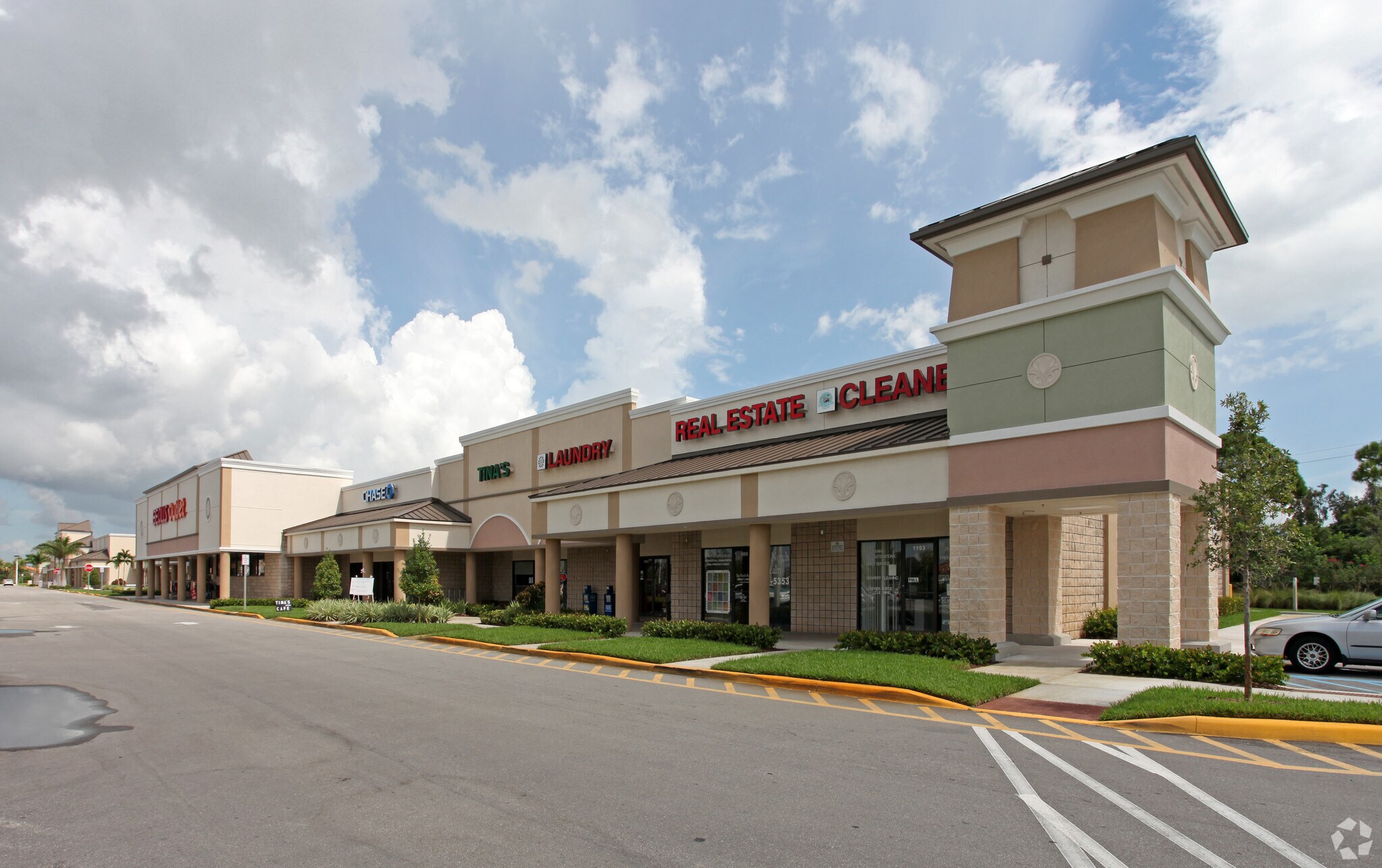 1095-1193 SE Port St Lucie Blvd, Port Saint Lucie, FL for lease Building Photo- Image 1 of 14