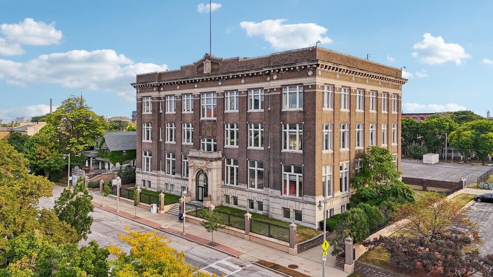 647 W Virginia St, Milwaukee, WI for sale - Building Photo - Image 3 of 4