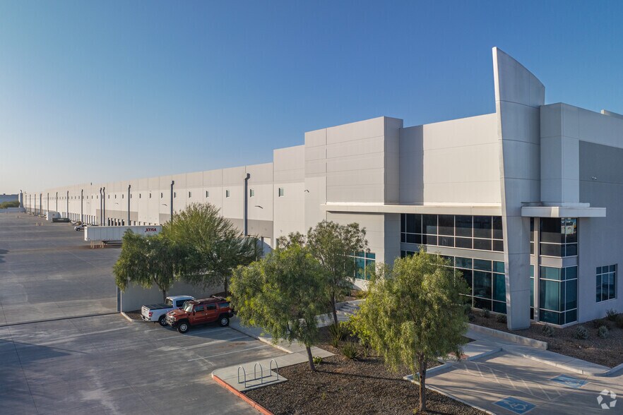 575 S 143rd Ave, Goodyear, AZ à louer - Photo du bâtiment - Image 3 de 12