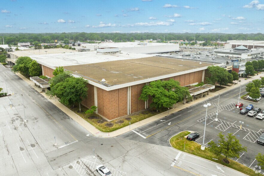 5001 Monroe St, Toledo, OH à vendre - Aérien - Image 2 de 5