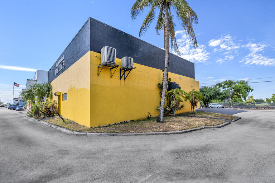 1323 S 30th Ave, Hollywood, FL for sale - Building Photo - Image 2 of 10