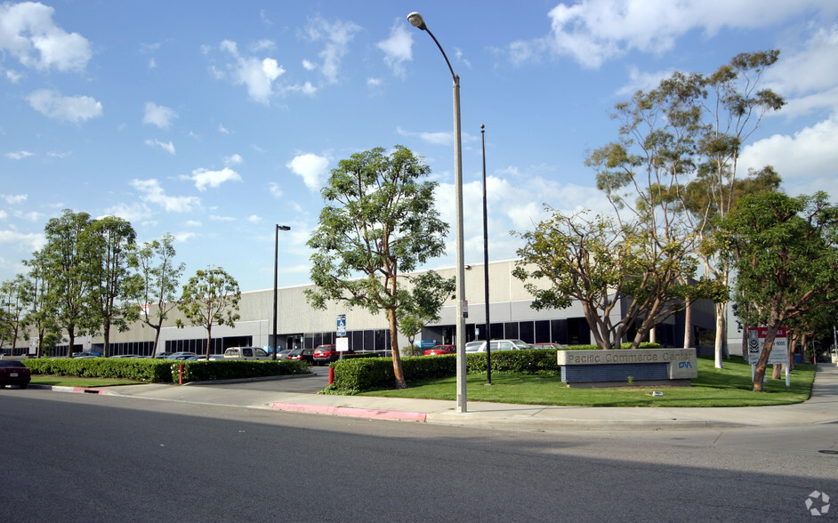 2909-2999 E Pacific Commerce Dr, East Rancho Dominguez, CA for sale - Building Photo - Image 1 of 1