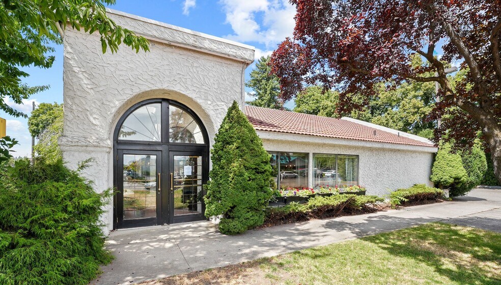9919 E Sprague Ave, Spokane, WA for sale - Building Photo - Image 2 of 18