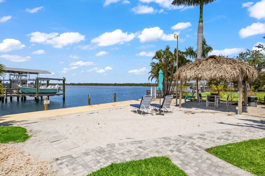 12230 Shoreview Dr, Matlacha, FL for sale - Building Photo - Image 3 of 67