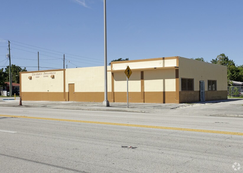 2381-2389 NW 54th St, Miami, FL à louer - Photo du bâtiment - Image 3 de 36