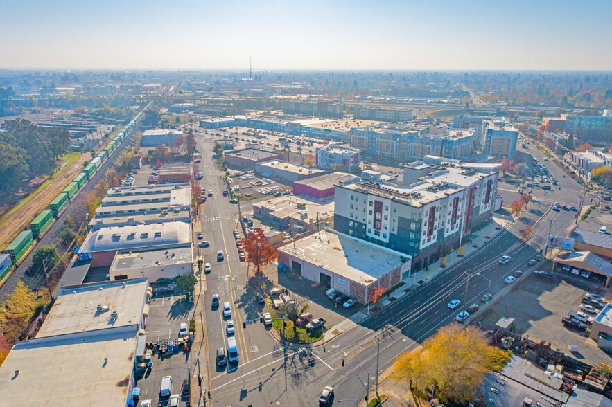 1315 65th St, Sacramento, CA for sale - Aerial - Image 2 of 6