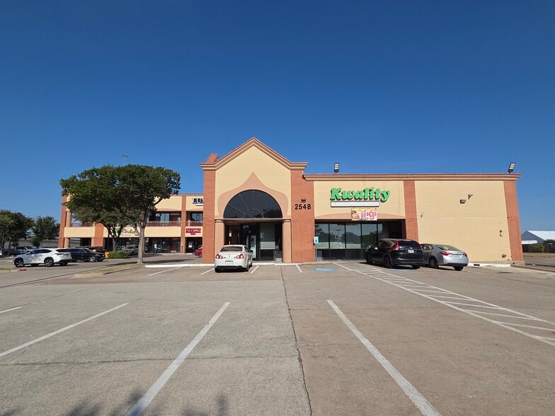 2548 Dickerson Pky, Carrollton, TX for lease - Building Photo - Image 3 of 6