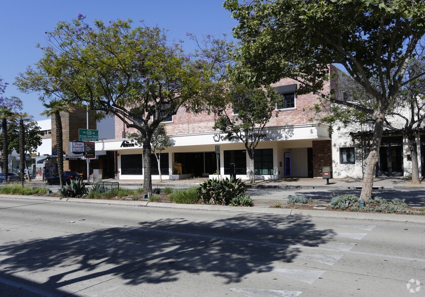 527 S Lake Ave, Pasadena, CA for lease - Primary Photo - Image 1 of 6