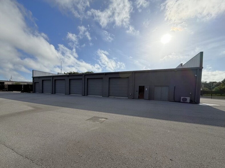 5901 N W St, Pensacola, FL for sale - Building Photo - Image 3 of 41