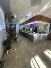 Huntington Dr, Arcadia, CA for lease Interior Photo- Image 1 of 3