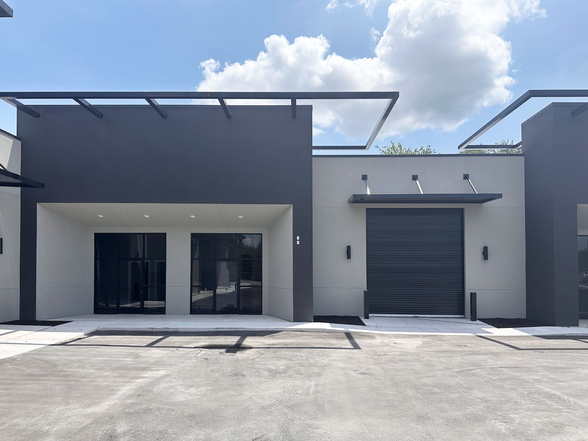 1477 W Gore St, Orlando, FL for lease Building Photo- Image 1 of 4