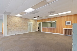 Plus de détails pour 307-309 Dewitt St, Portage, WI - Commerce de détail à vendre