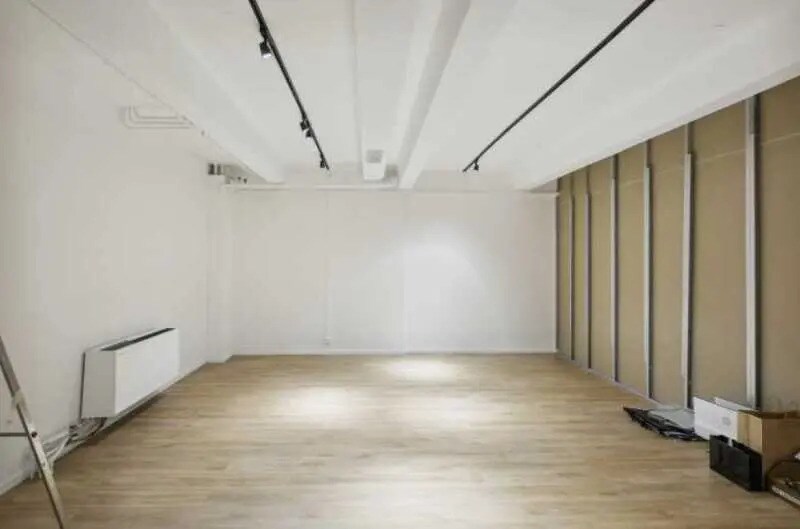 32 Rue De Paradis, Paris for sale - Interior Photo - Image 3 of 13