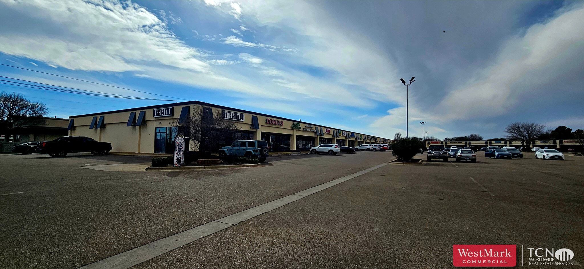 8004 Indiana Ave, Lubbock, TX for lease Primary Photo- Image 1 of 7